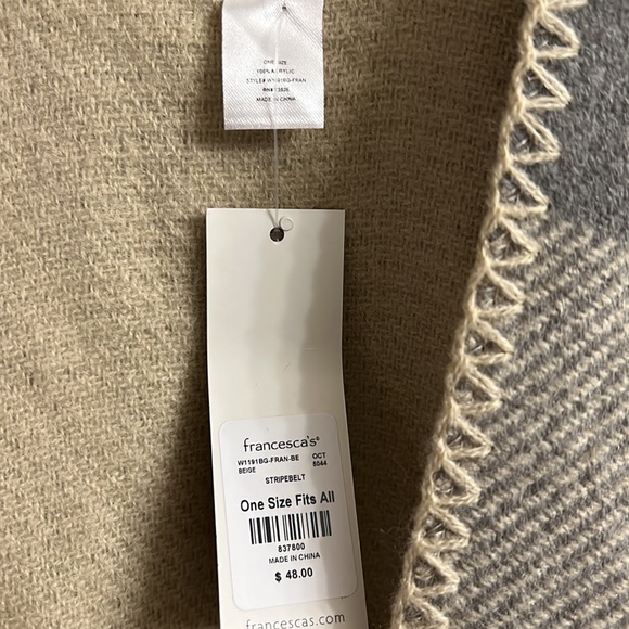 Francescas oversized sweater/shaw - Picture 2 of 6